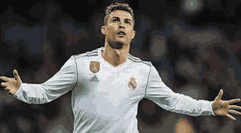 رونالدو يواصل الإبهار.. أديبايور يستعيد ذكريات أول تدريب مع ريال مدريد